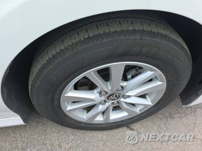 2025 Toyota Camry LE - zdjęcie 9 z 22 - miniatura
