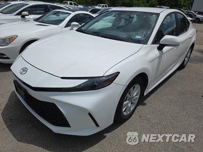 2025 Toyota Camry LE - zdjęcie 1 z 22 - miniatura