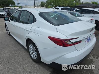 2025 Toyota Camry LE - zdjęcie 6 z 22 - miniatura