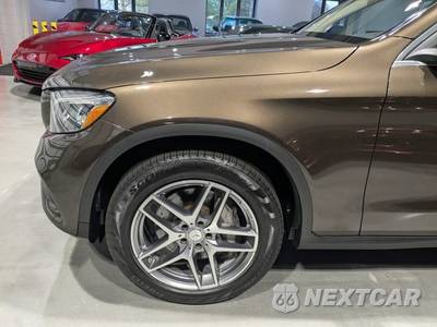 2016 Mercedes-Benz GLC 300 4MATIC - zdjęcie 4 z 52 - miniatura
