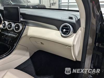 2016 Mercedes-Benz GLC 300 4MATIC - zdjęcie 47 z 52 - miniatura
