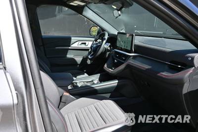 2025 Ford Explorer ST-Line - zdjęcie 17 z 23 - miniatura