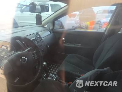 2011 Nissan Versa 1.8 S Hatchback - zdjęcie 11 z 22 - miniatura