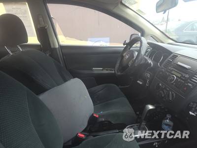 2011 Nissan Versa 1.8 S Hatchback - zdjęcie 9 z 22 - miniatura