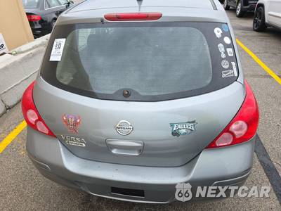 2011 Nissan Versa 1.8 S Hatchback - zdjęcie 16 z 22 - miniatura