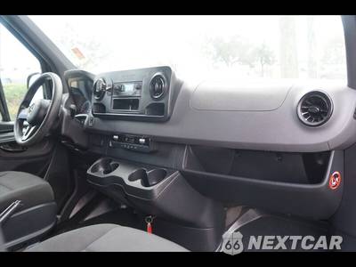 2019 Mercedes-Benz Sprinter 2500 Cargo Van High Roof 170.0" WB - zdjęcie 31 z 45 - miniatura