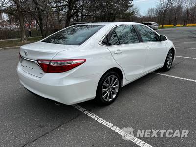 2017 Toyota Camry XLE - zdjęcie 5 z 21 - miniatura