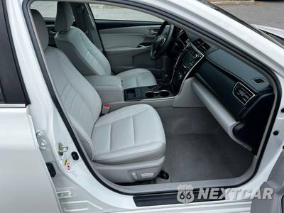 2017 Toyota Camry XLE - zdjęcie 15 z 21 - miniatura