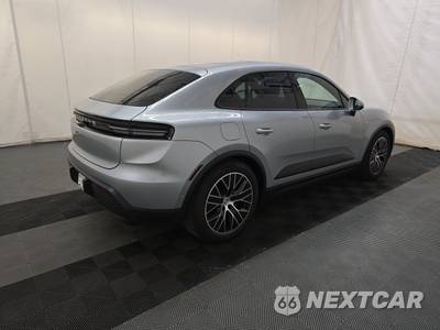 2025 Porsche Macan 4 Electric - zdjęcie 4 z 24 - miniatura