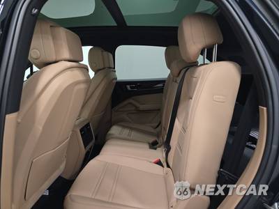 2022 Porsche Cayenne - zdjęcie 13 z 25 - miniatura