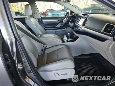 2017 Toyota Highlander XLE - zdjęcie 8 z 21 - miniatura