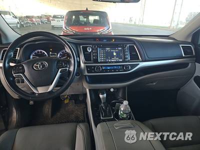 2017 Toyota Highlander XLE - zdjęcie 11 z 21 - miniatura
