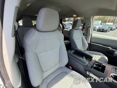 2021 Toyota Sienna LE 8-Passenger 120.5" WB - zdjęcie 37 z 55 - miniatura