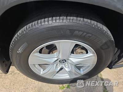 2023 Toyota Highlander L - zdjęcie 9 z 22 - miniatura