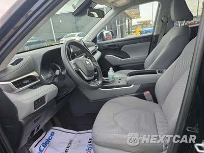 2023 Toyota Highlander L - zdjęcie 13 z 22 - miniatura