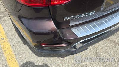 2020 Nissan Pathfinder Platinum - zdjęcie 6 z 9 - miniatura