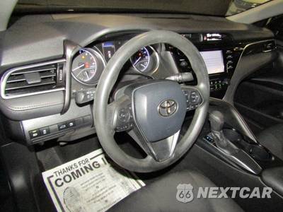 2018 Toyota Camry LE - zdjęcie 9 z 23 - miniatura