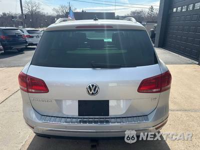 2016 Volkswagen Touareg V6 Lux - zdjęcie 4 z 19 - miniatura