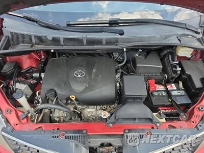 2018 Toyota Sienna SE 8-Passenger 119.3" WB - zdjęcie 18 z 21 - miniatura