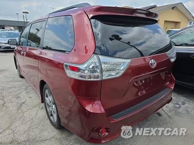 2018 Toyota Sienna SE 8-Passenger 119.3" WB - zdjęcie 6 z 21 - miniatura