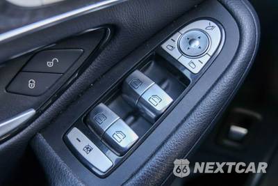 2018 Mercedes-Benz GLC 300 4MATIC - zdjęcie 31 z 42 - miniatura