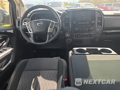 2024 Nissan TITAN SV Crew Cab Short Bed - zdjęcie 14 z 21 - miniatura