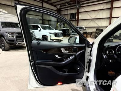 2018 Mercedes-Benz GLC 300 - zdjęcie 11 z 33 - miniatura