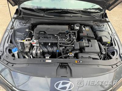 2024 Hyundai Elantra SE - zdjęcie 43 z 45 - miniatura