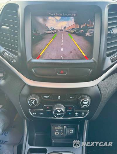 2018 Jeep Cherokee Latitude Plus - zdjęcie 14 z 17 - miniatura