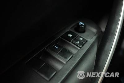 2023 Toyota Corolla Hybrid SE Sedan - zdjęcie 27 z 29 - miniatura