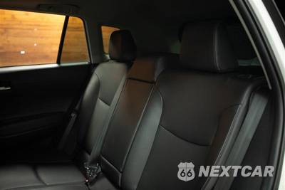 2023 Toyota Corolla Cross XLE - zdjęcie 13 z 32 - miniatura