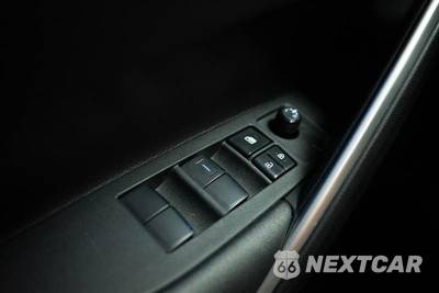2023 Toyota Corolla Cross XLE - zdjęcie 30 z 32 - miniatura