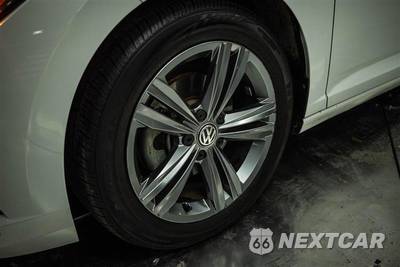 2021 Volkswagen Jetta R-Line - zdjęcie 3 z 27 - miniatura