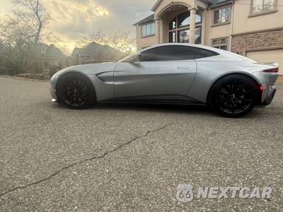 2019 Aston Martin Vantage - zdjęcie 11 z 22 - miniatura