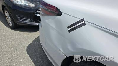 2023 Toyota Camry LE - zdjęcie 11 z 15 - miniatura
