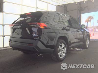 2021 Toyota RAV4 XLE - zdjęcie 11 z 42 - miniatura