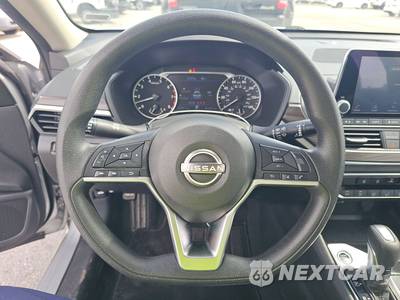 2024 Nissan Altima SV - zdjęcie 10 z 18 - miniatura