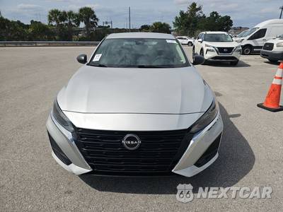 2024 Nissan Altima SV - zdjęcie 2 z 18 - miniatura
