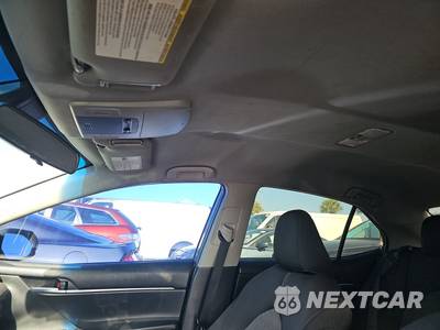 2018 Toyota Camry LE - zdjęcie 17 z 18 - miniatura