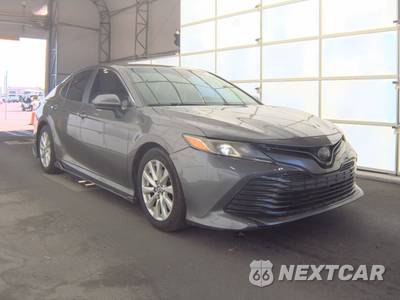 2018 Toyota Camry LE - zdjęcie 3 z 18 - miniatura
