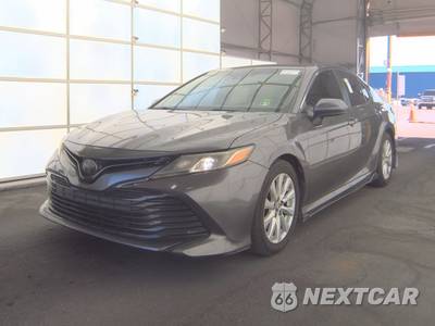 2018 Toyota Camry LE - zdjęcie 1 z 18 - miniatura