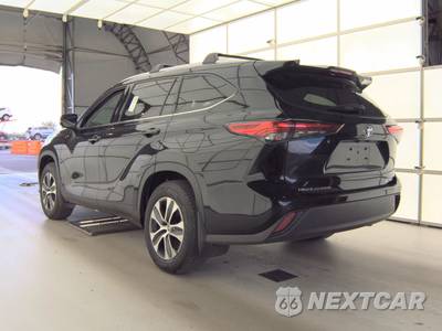 2022 Toyota Highlander XLE - zdjęcie 8 z 46 - miniatura