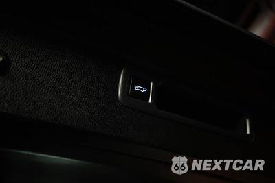 2020 Toyota Highlander LE - zdjęcie 8 z 29 - miniatura