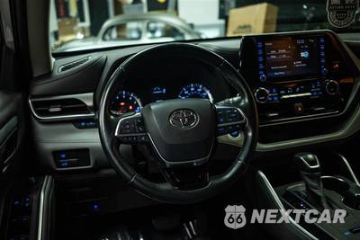 2020 Toyota Highlander LE - zdjęcie 18 z 29 - miniatura