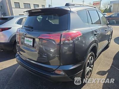 2017 Toyota RAV4 LE - zdjęcie 4 z 22 - miniatura