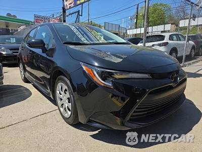 2025 Toyota Corolla LE Sedan - zdjęcie 3 z 23 - miniatura