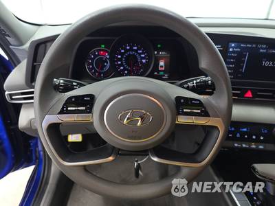 2023 Hyundai Elantra SEL - zdjęcie 10 z 19 - miniatura