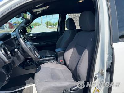 2019 Toyota Tacoma TRD Sport Crew Cab Medium Bed - zdjęcie 12 z 24 - miniatura