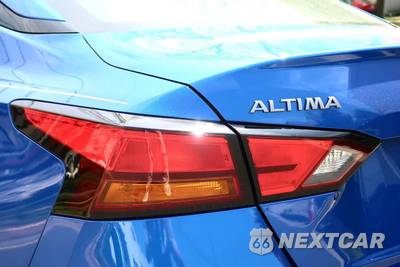 2025 Nissan Altima SR - zdjęcie 12 z 48 - miniatura