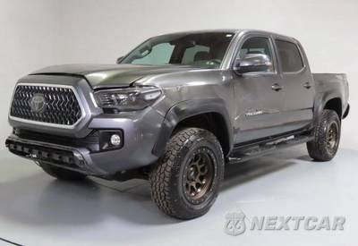 2018 Toyota Tacoma TRD Off-Road Crew Cab Medium Bed - zdjęcie 2 z 10 - miniatura